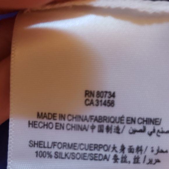 BCBGmaxazria 100% silk top,blouse tie Neck with split sleeve. - Picture 6 of 6